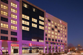 Гостиница Hotel Ramada Pitesti  Питешти 